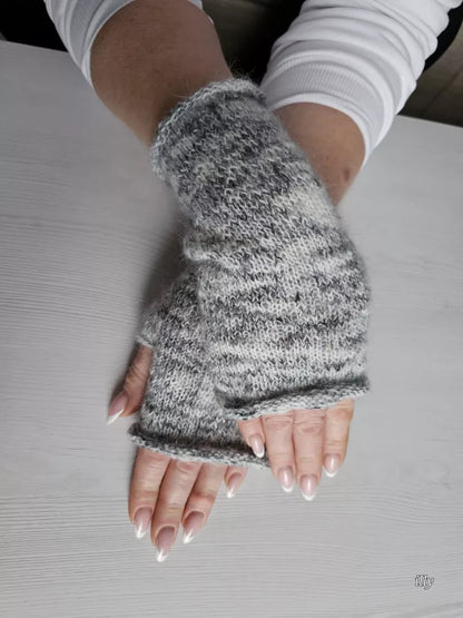 Women's Hand Knitted Woolen Wrist Warmers Fingerless Gloves Wool