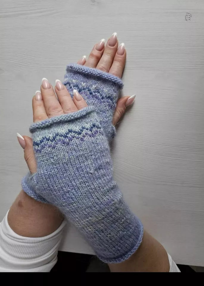 Women's Fair Trade Hand Knitted Woolen Wrist Warmers Fingerless Gloves Sheep