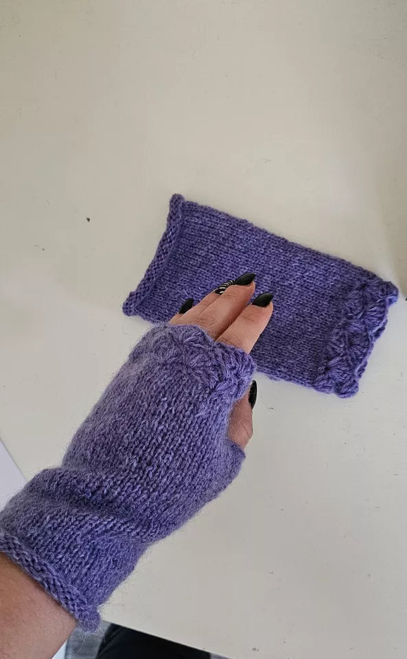 Women's Fair Trade Hand Knitted Woolen Wrist Warmers Fingerless Gloves Sheep